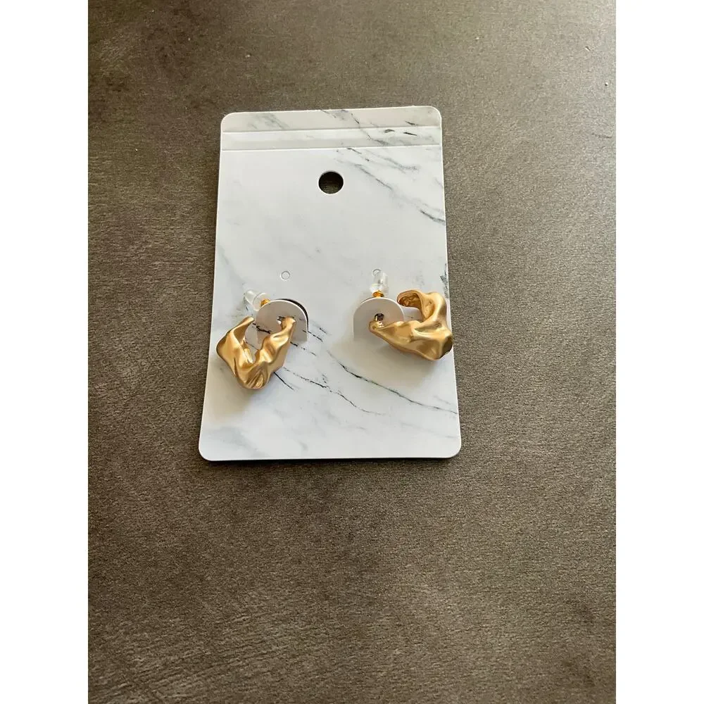 Hammered U Shape Huggie Hoop‎ Earrings